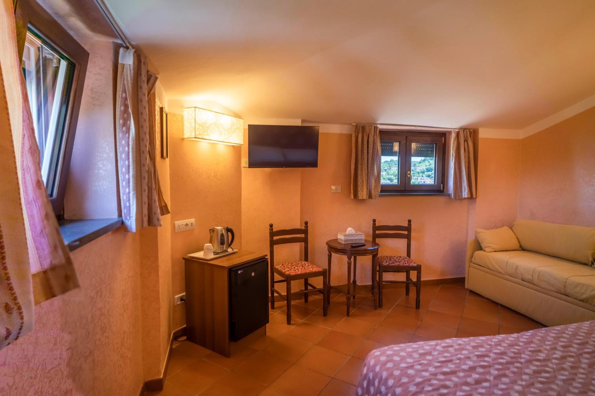 Romita 3* SantʼAgata sui Due Golfi